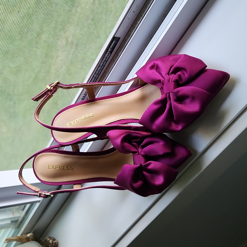 Express heels